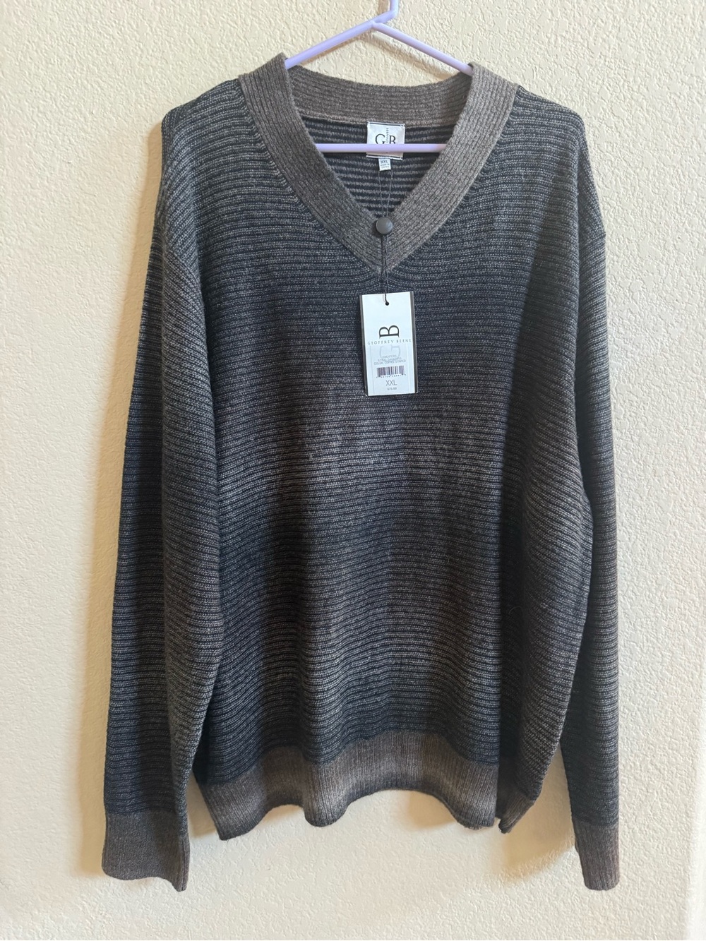 NWT Geoffrey Beene Gray Ribbed V-Neck Sweater